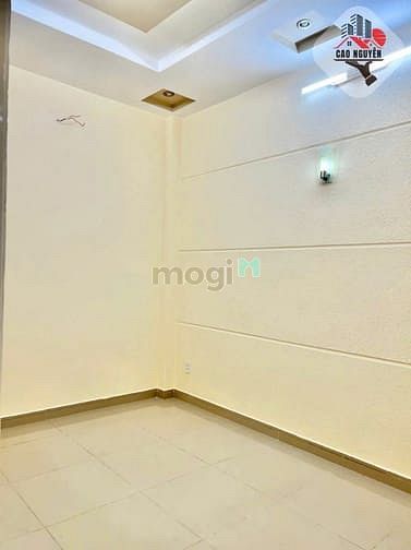 Hình ảnh Nhà (4m x 16m) 3 lầu 5 phòng ngủ, đường Lê Văn Quới
