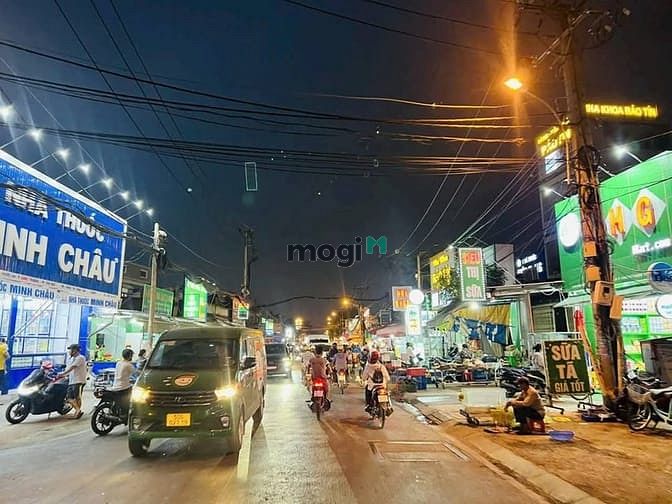 Hình ảnh Bán đất mặt tiền Nguyễn Duy Trinh Dt 1200m2 Giá 65 tỷ