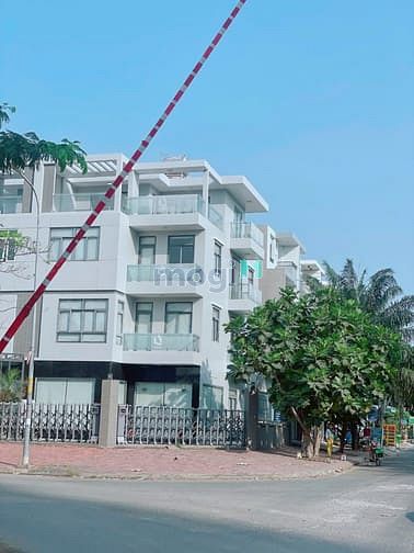 Hình ảnh Cho thuê nhà nguyên căn 3 lầu view thoáng đẹp 4PN giá cực rẻ 15Tr/th