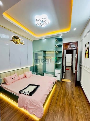 Hình ảnh Duy Nhất Và Hiếm Phố Cầu Giấy DT42m2+5T Ngõ Đẹp Giá Chỉ 8.08 Tỷ