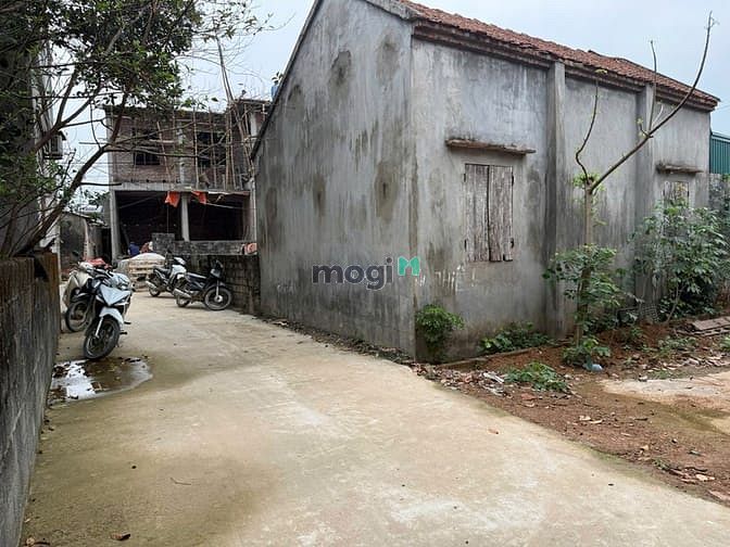 Hình ảnh E có hai lô đất cần bán nhanh ạ 
 nhỉnh tỷ 

65m và 54m xã đông