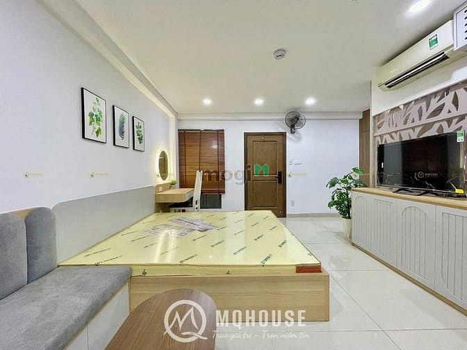 Hình ảnh Cho thuê CHDV tách bếp, ban công - Full nt mới 100% ngay khu Sân Bay