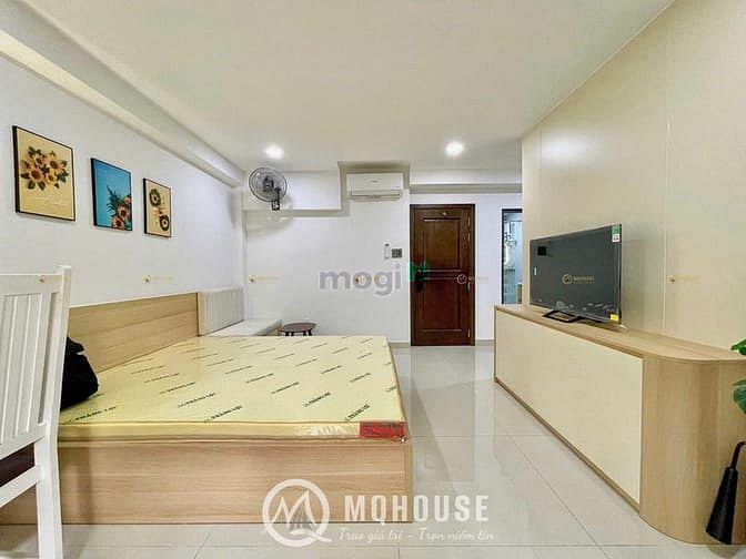 Hình ảnh Cho thuê CHDV tách bếp, ban công - Full nt mới 100% ngay khu Sân Bay