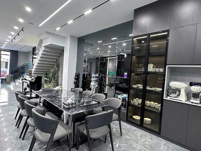 Hình ảnh Chú Sơn bán nhà đ.Lê Thị Bạch Cát,p11,q11,90m2,4,5tỷ,SHR,HĐT 21tr/T