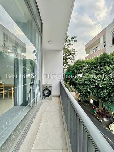 Hình ảnh Cho thuê CHDV BAN CÔNG - có Giặt riêng ngay Công Viên Hoàng Văn Thụ