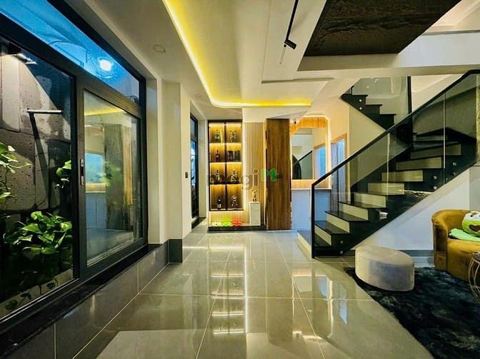 Hình ảnh Bán ngộp nhà Trân Quang Diệu, P14, Q3, DT 63m2, giá 3tỷ900, sổ riêng.
