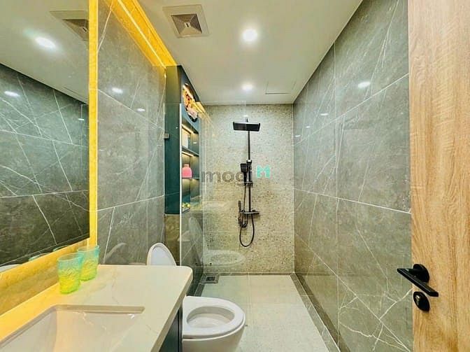 Hình ảnh Bán ngộp nhà Trân Quang Diệu, P14, Q3, DT 63m2, giá 3tỷ900, sổ riêng.