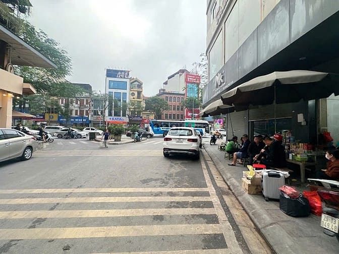 Hình ảnh Bán đất phố Nguyễn Văn Cừ - Kinh doanh - ô tô - thoáng sau, 90m 12tỷ