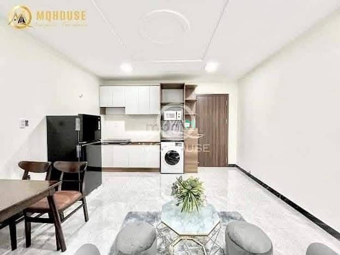 Hình ảnh Cho thuê CHDV 1PN BAN CÔNG ngay Hoàng Hoa Thám, Tân Bình