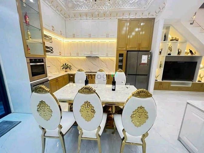 Hình ảnh Bán nhanh nhà ở Phạm Văn Chí, Q6, DT.60m2, giá.3tỷ520, có sổ riêng.