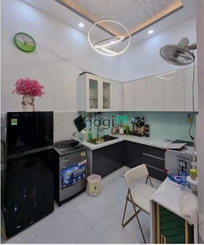 Hình ảnh Bán nhà Đoàn Văn Bơ 2PN2WC DTSD 66 M2