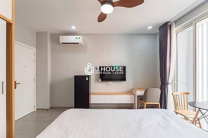 Hình ảnh Cho thuê CHDV BAN CÔNG, TÁCH BẾP - Yên Thế, Tân Bình - Khu Sân Bay