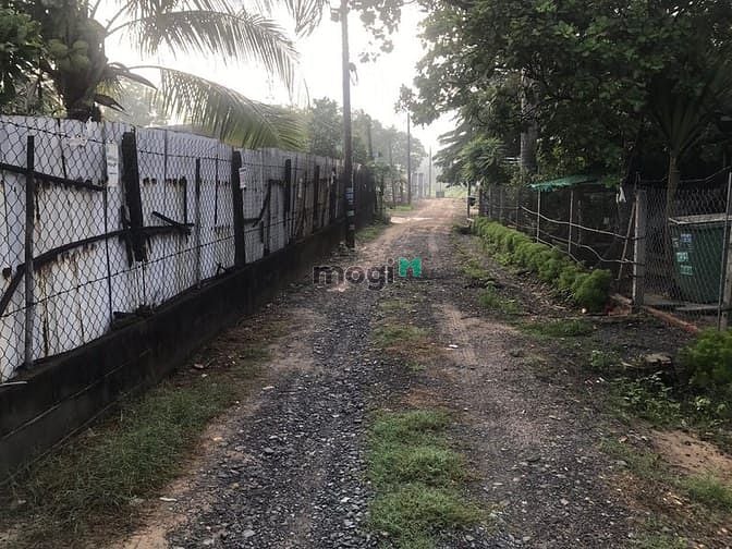 Hình ảnh Bán lô đất 2788 m có 300 m thổ quy hoạch đất ở có căn nhà cấp bốn