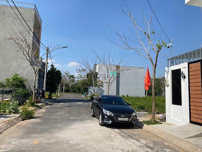 Hình ảnh bán đất khu Vạn Phát Hưng đường Trường Lưu,P Long Trường , Q9 - DT: 81