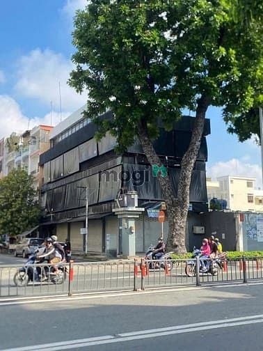 Hình ảnh Cho thuê nhà GÓC 2 mặt tiền(500m2 SD) –đ.Ba Tháng Hai Q10-vị trí đẹp!