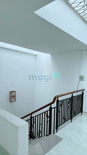 Hình ảnh Nhà Đẹp KDC 13E Intresco – 4PN, Đầy Đủ Tiện Ích, Giá thuê chỉ 15Tr/th