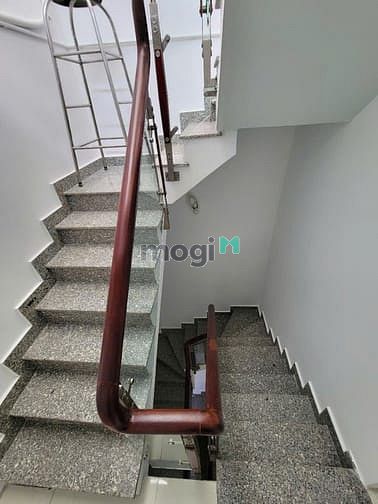 Hình ảnh Nhà 38m2-4,7ỷ, 1T-2L, 4PN-3WC, Âu cơ P.14, ngay vòng xoay Lê đại hành
