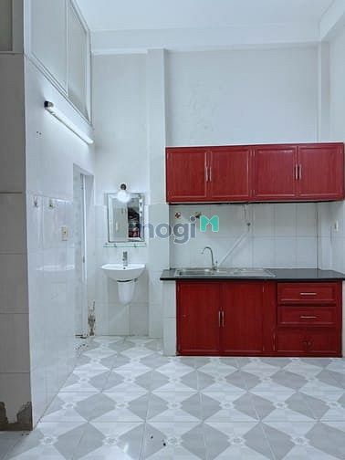 Hình ảnh Tôi cần bán gấp Căn nhà 4 Tầng - 5 PN,Đường Cao Văn Lầu giá 5,5 Tỷ