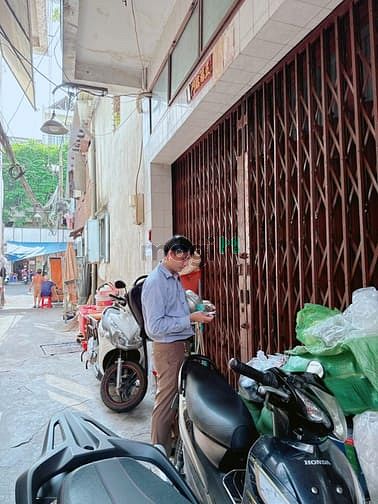 Hình ảnh Tôi cần bán gấp Căn nhà 4 Tầng - 5 PN,Đường Cao Văn Lầu giá 5,5 Tỷ