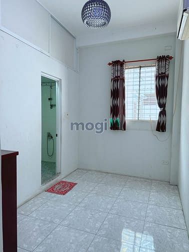 Hình ảnh Tôi cần bán gấp Căn nhà 4 Tầng - 5 PN,Đường Cao Văn Lầu giá 5,5 Tỷ