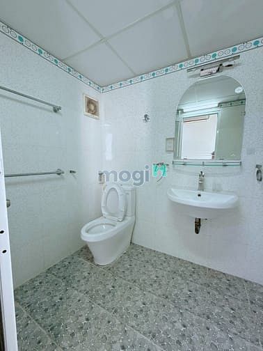 Hình ảnh Tôi cần bán gấp Căn nhà 4 Tầng - 5 PN,Đường Cao Văn Lầu giá 5,5 Tỷ
