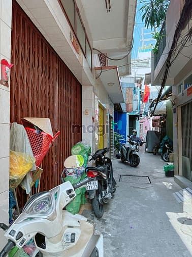 Hình ảnh Tôi cần bán gấp Căn nhà 4 Tầng - 5 PN,Đường Cao Văn Lầu giá 5,5 Tỷ