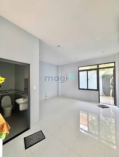 Hình ảnh Cho thuê Nhà A2 Trường sơn, Phường 15, Quận 10.