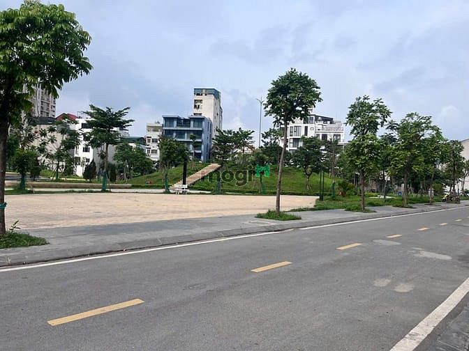 Hình ảnh Bán đất phân lô Ngọc Thụy – vỉa hè – ô tô tránh – kinh doanh đỉnh – 80