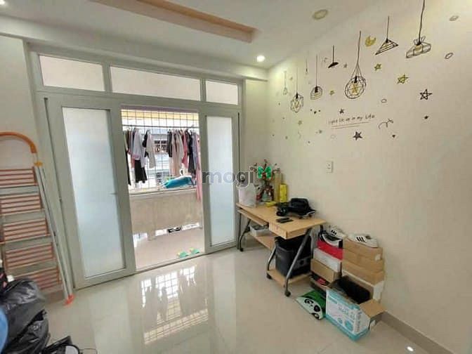 Hình ảnh Chung cư 10A Trần Nhật Duật, Tân Định, Q1: 75m2, 2pn, ban công 12tr5