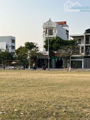 Hình ảnh Đất nền mặt tiền Lã Xuân Oai - Tọa độ vàng trung tâm.DT 100m2/3 tỷ.