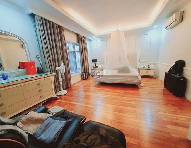 Hình ảnh Biệt thự cao cấp 3E/2 Phổ Quang – sát sân bay –DTSD: 300m2, full