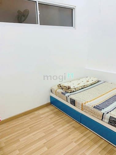 Hình ảnh Chung cư 10A Trần Nhật Duật, Quận 1: 70m2, 2p ngủ, NT, 12tr/th