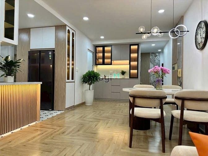 Hình ảnh Bán căn 2pn,2wc mới decor 100% Phú MH, Q.7, DT:81m Bán 5.350 tỷ