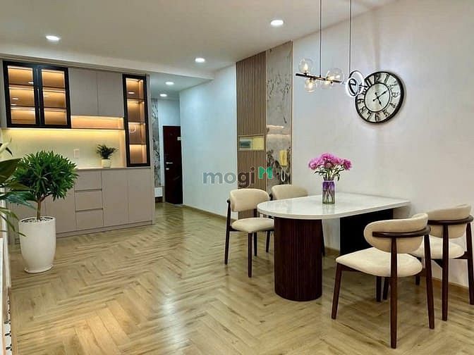 Hình ảnh Bán căn 2pn,2wc mới decor 100% Phú MH, Q.7, DT:81m Bán 5.350 tỷ