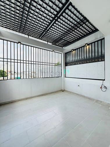 Hình ảnh Bán nhà ngay Võ Văn Tần, Q3. Giá: 3tỷ 290tr, sổ hồng riêng, kinh doanh