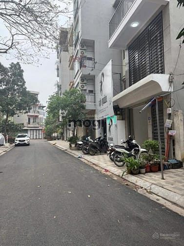 Hình ảnh Lô Góc - Ô  Cách - Việt Hưng - View Hồ - Kinh Doanh Cực Tốt - 8m MT -