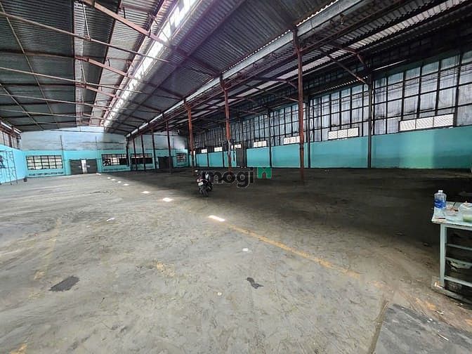 Hình ảnh Cho thuê Kho mặt tiền Phan Văn Trị P11,500-1600m2,trần 8 -10m, 100k/m2