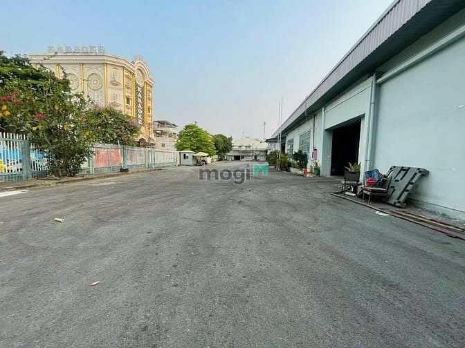 Hình ảnh Cho thuê Kho mặt tiền Phan Văn Trị P11,500-1600m2,trần 8 -10m, 100k/m2