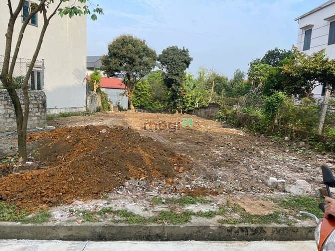 Hình ảnh Bán 430 m2 đất đồi k6 Xuân Mai, chỉ 17tr/m2