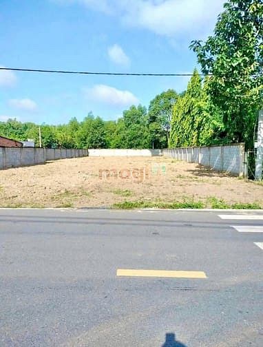 Hình ảnh Bán nhanh 840M2 đất thổ cư gần đường Quốc Lộ lớn, sổ hriêng. Gía 198TR