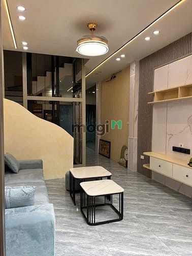 Hình ảnh Cơ hội vàng - Bán nhà đẹp Ngọc Thuỵ - 4 tầng thang máy - chỉ 8,3 tỷ