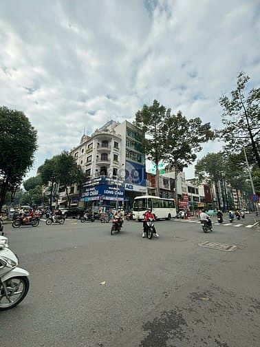 Hình ảnh Bán nhà Góc 2 Mặt Tiền Đường Ttần Hưng Đạo, Phường 5, Quận 5 :