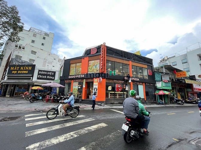 Hình ảnh Siêu Phẩm căn góc 2 Mặt Tiền TRẦN HƯNG ĐẠO QUẬN 1