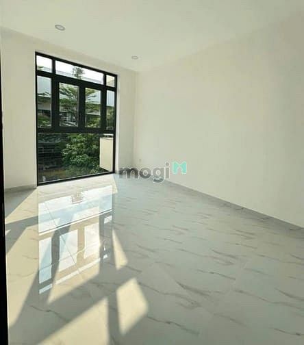 Hình ảnh cho thuê nhà nguyên căn mặt tiền thông thoáng