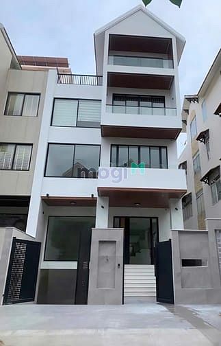 Hình ảnh cho thuê nhà nguyên căn mặt tiền thông thoáng