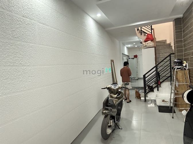 Hình ảnh Bán nhà 2 tầng phạm văn hai phường 3 Tân bình