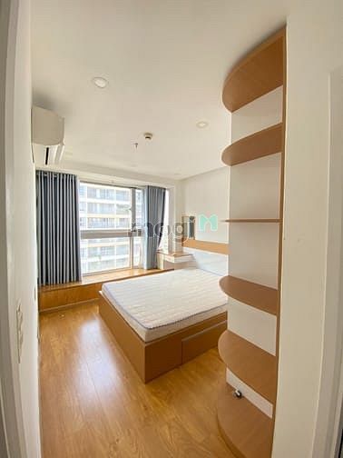 Hình ảnh Cho thuê SCENIC VALLEY, 71m2, 2pn, 2wc, lầu cao, view hồ bơi