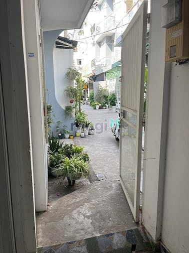 Hình ảnh Bán nhà 2 tầng cách mạng tháng 8 phường 5 Tân bình