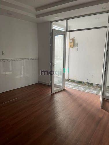 Hình ảnh Bán nhà 2 tầng cách mạng tháng 8 phường 5 Tân bình