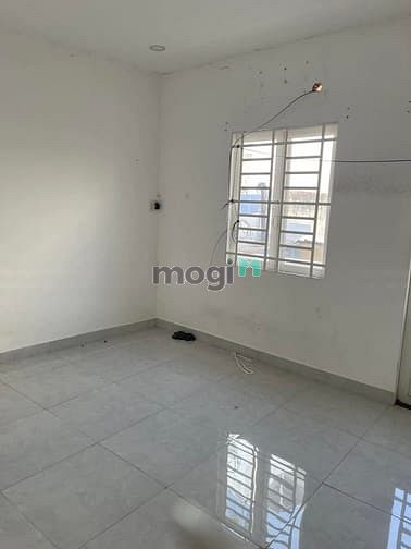 Hình ảnh Bán nhà 2 tầng cách mạng tháng 8 phường 5 Tân bình